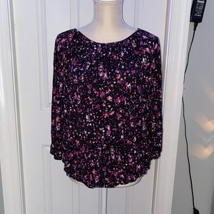 🌻BUNDLE 3 Women’s blouses for 15% off!🌻